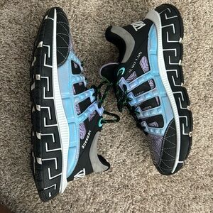 Versace Trigreca Sneakers